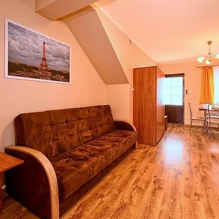 アパート Zefir ロビ